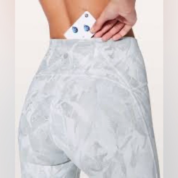 Lululemon Train Times 7/8 Pant *25" Jasmine White Multi / White 16469 - Picture 2 of 16